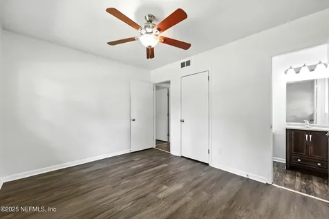 5241 Damascus Road S Jacksonville FL 32207