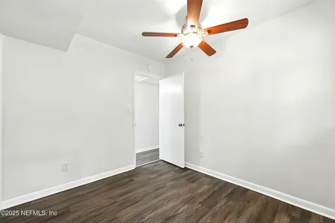 5241 Damascus Road S Jacksonville FL 32207