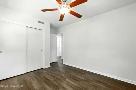 5241 Damascus Road S Jacksonville FL 32207
