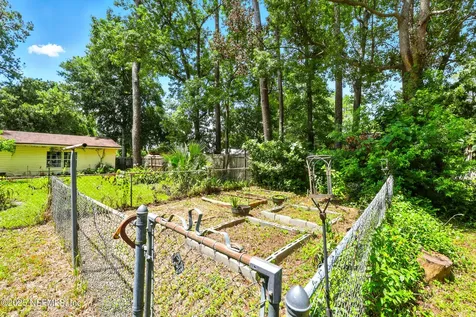5241 Damascus Road S Jacksonville FL 32207