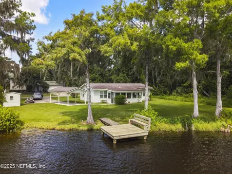 115 Twin Lake Grove Court Interlachen FL 32148