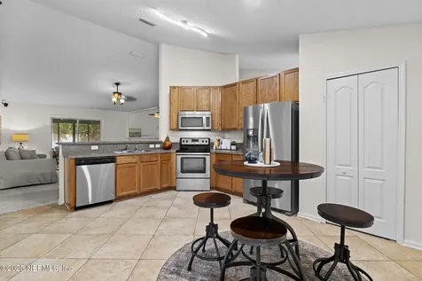 14042 Crestwick Drive W Jacksonville FL 32218