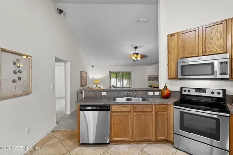 14042 Crestwick Drive W Jacksonville FL 32218
