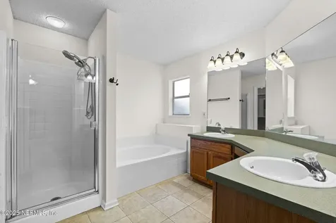 14042 Crestwick Drive W Jacksonville FL 32218