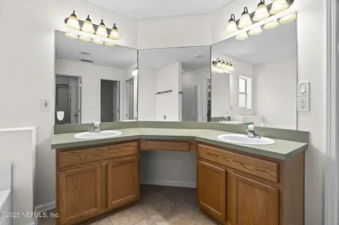 14042 Crestwick Drive W Jacksonville FL 32218