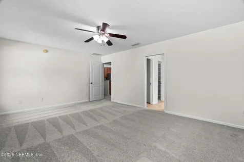 14042 Crestwick Drive W Jacksonville FL 32218