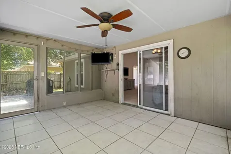 14042 Crestwick Drive W Jacksonville FL 32218