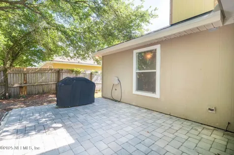 14042 Crestwick Drive W Jacksonville FL 32218
