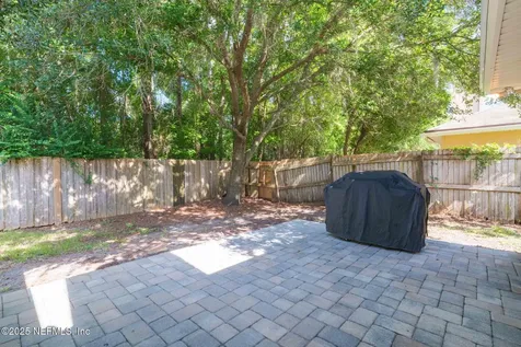 14042 Crestwick Drive W Jacksonville FL 32218