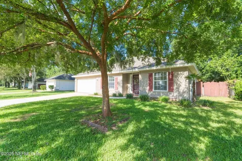 14042 Crestwick Drive W Jacksonville FL 32218