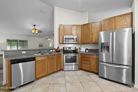 14042 Crestwick Drive W Jacksonville FL 32218