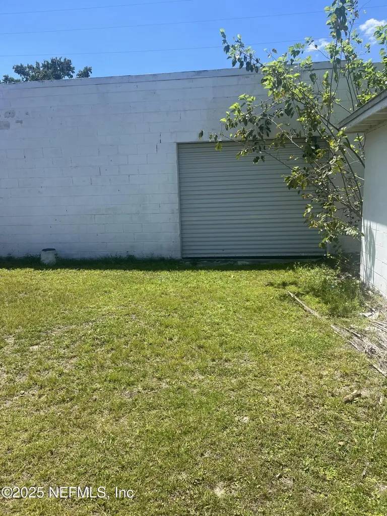 6439 Restlawn Drive Jacksonville FL 32208