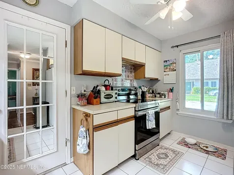 4158 Hanging Moss Court Jacksonville FL 32257