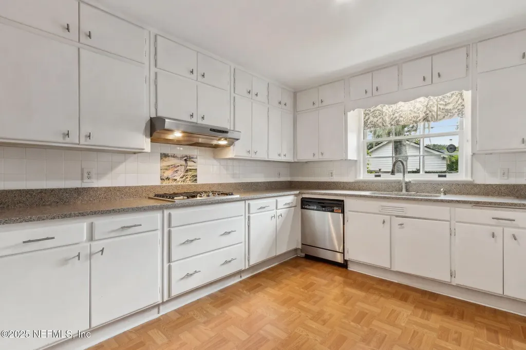 1825 Elizabeth Place Jacksonville FL 32205