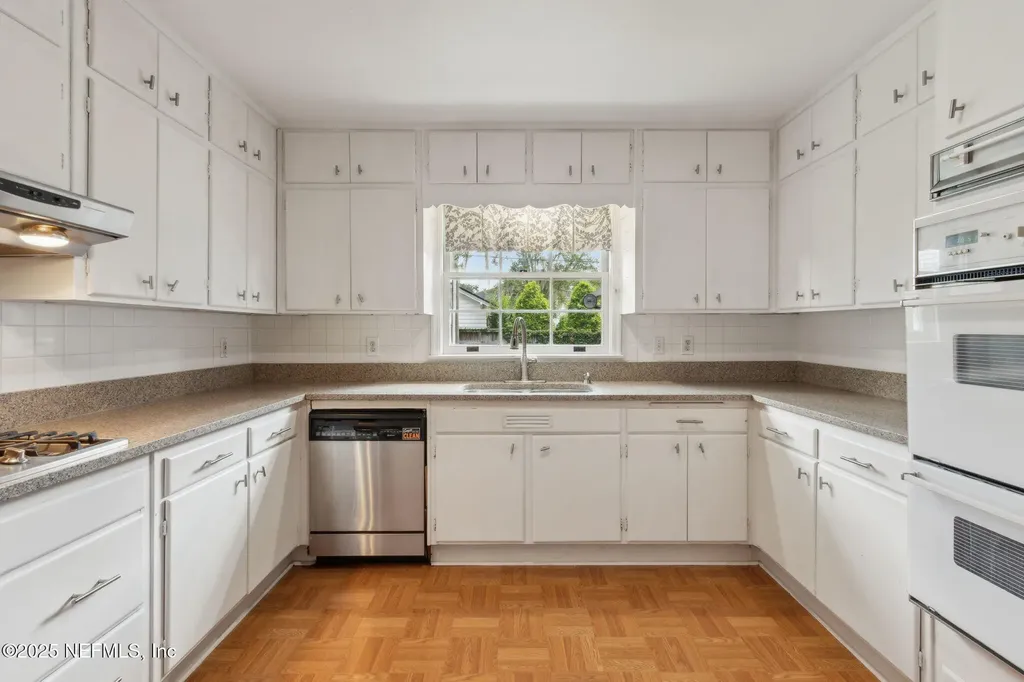 1825 Elizabeth Place Jacksonville FL 32205
