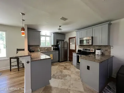 4565 Cedar Point Road Jacksonville FL 32226