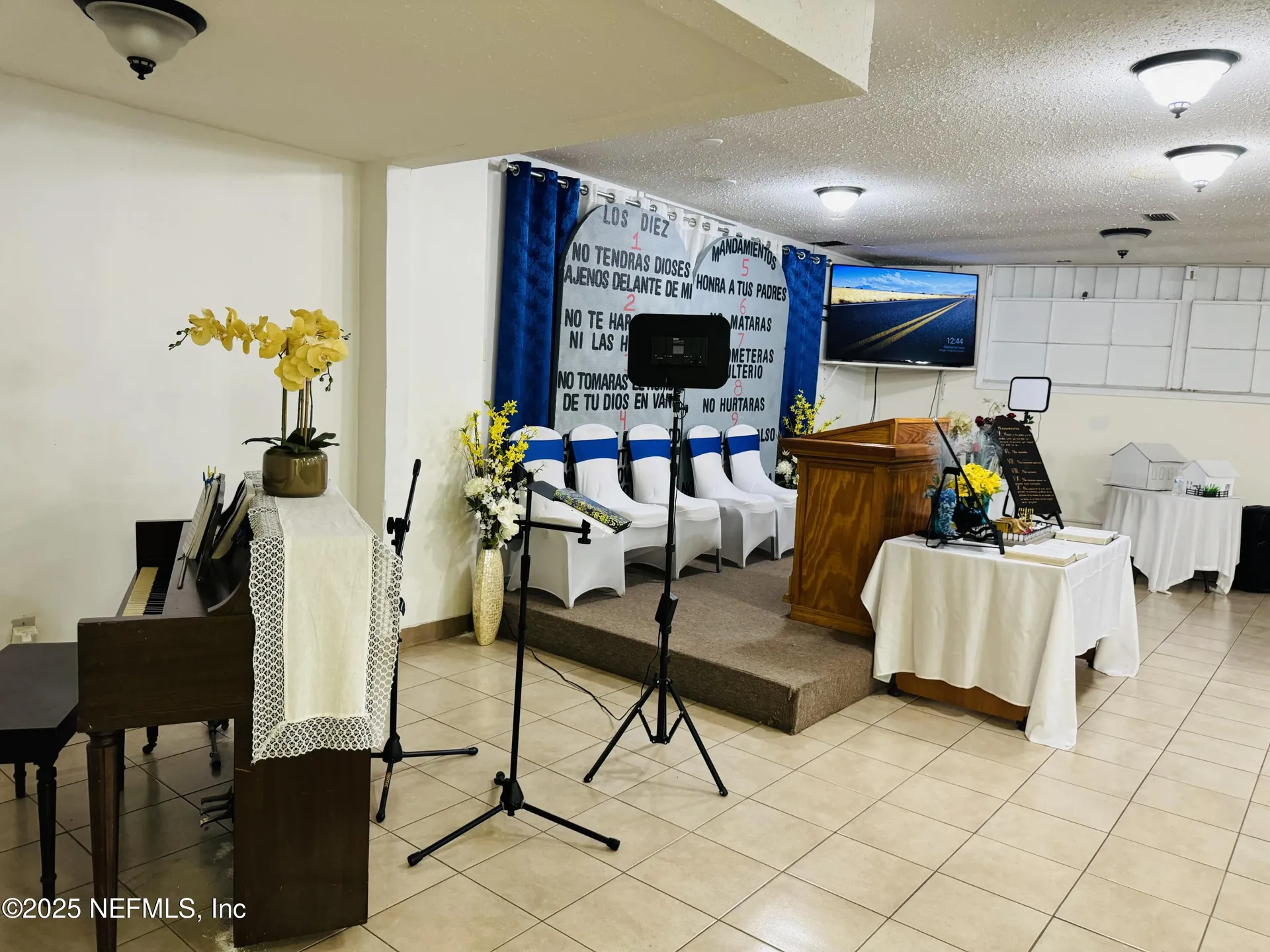 2565 Philips Highway Jacksonville FL 32207