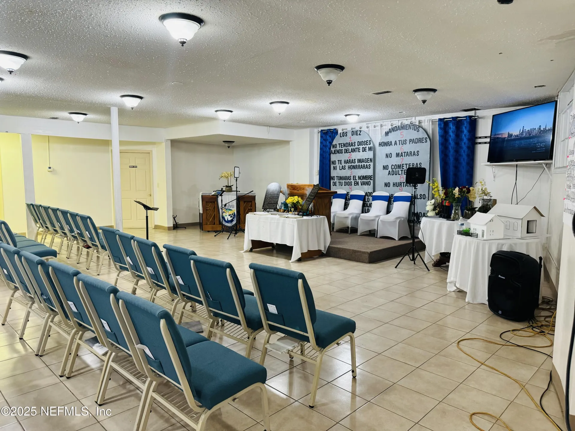 2565 Philips Highway Jacksonville FL 32207