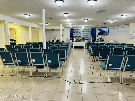 2565 Philips Highway Jacksonville FL 32207