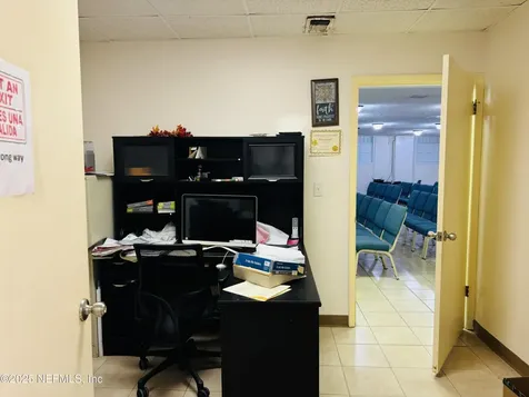2565 Philips Highway Jacksonville FL 32207
