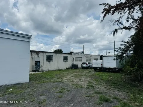 2565 Philips Highway Jacksonville FL 32207