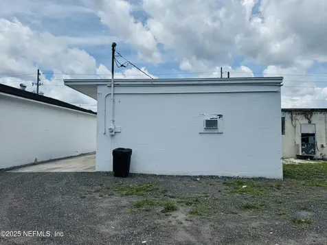 2565 Philips Highway Jacksonville FL 32207