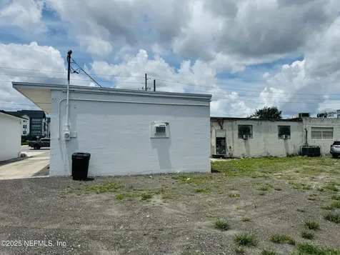 2565 Philips Highway Jacksonville FL 32207