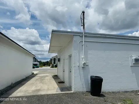 2565 Philips Highway Jacksonville FL 32207