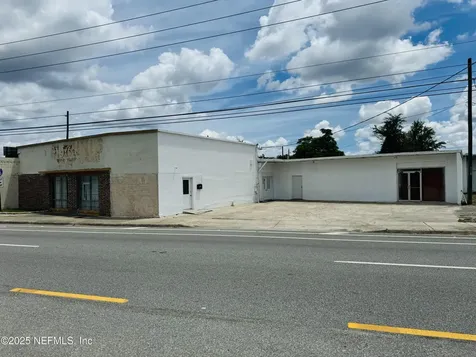 2565 Philips Highway Jacksonville FL 32207