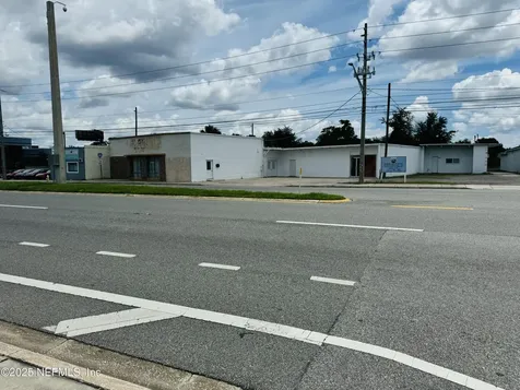 2565 Philips Highway Jacksonville FL 32207