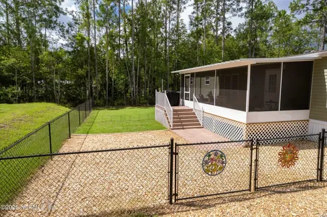 10660 Baylor Avenue Hastings FL 32145