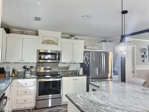 10660 Baylor Avenue Hastings FL 32145