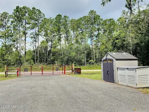 10660 Baylor Avenue Hastings FL 32145