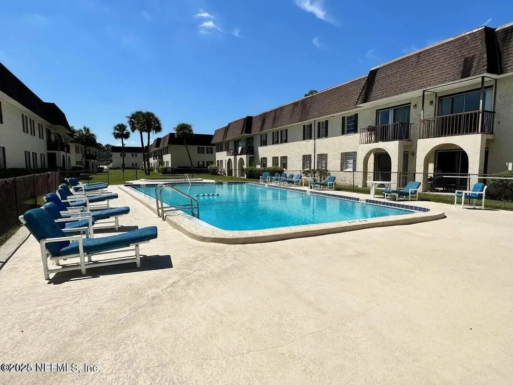 1644 El Camino Road Jacksonville FL 32216