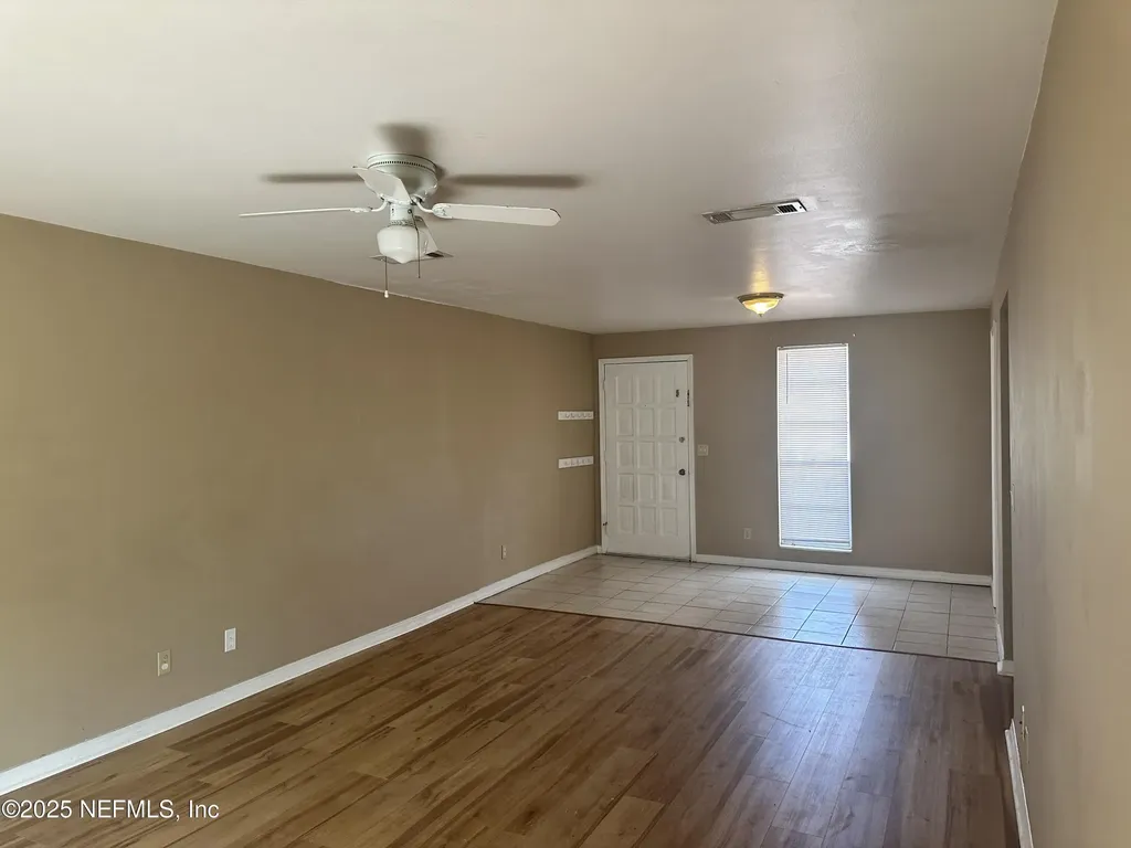 1644 El Camino Road Jacksonville FL 32216