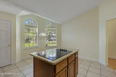 8867 Ivymill Place N Jacksonville FL 32244