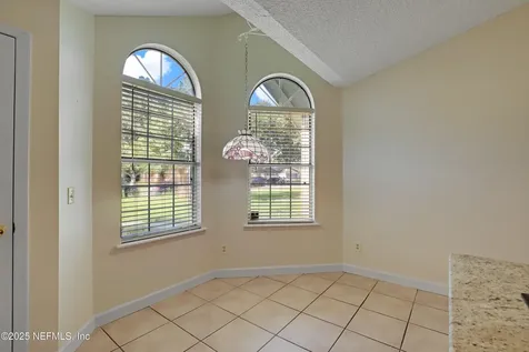8867 Ivymill Place N Jacksonville FL 32244