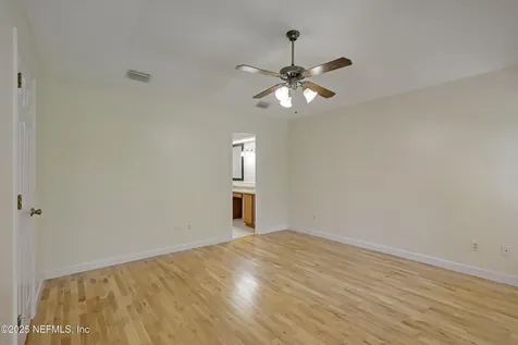 8867 Ivymill Place N Jacksonville FL 32244