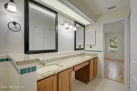 8867 Ivymill Place N Jacksonville FL 32244