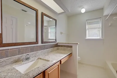 8867 Ivymill Place N Jacksonville FL 32244