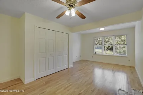 8867 Ivymill Place N Jacksonville FL 32244