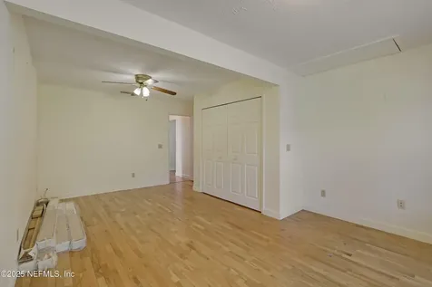 8867 Ivymill Place N Jacksonville FL 32244