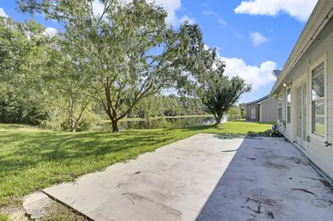 8867 Ivymill Place N Jacksonville FL 32244