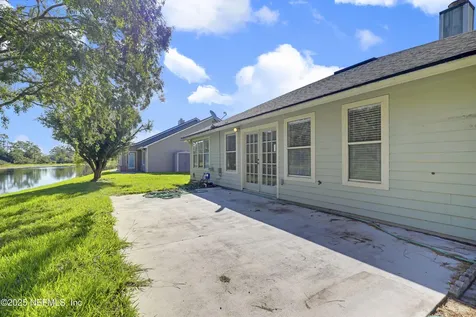 8867 Ivymill Place N Jacksonville FL 32244