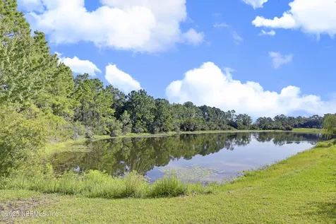 8867 Ivymill Place N Jacksonville FL 32244