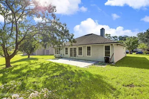 8867 Ivymill Place N Jacksonville FL 32244