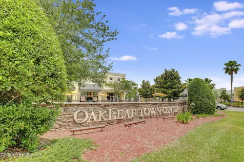 8867 Ivymill Place N Jacksonville FL 32244