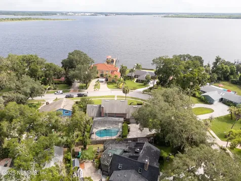 5478 River Trail Road N Jacksonville FL 32277