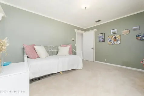 5478 River Trail Road N Jacksonville FL 32277