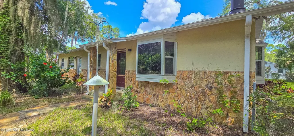 5 55th Street Yankeetown FL 34449